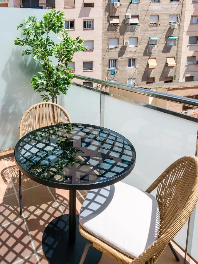Hotel Limehome Barcelona Carrer De Besalu 82