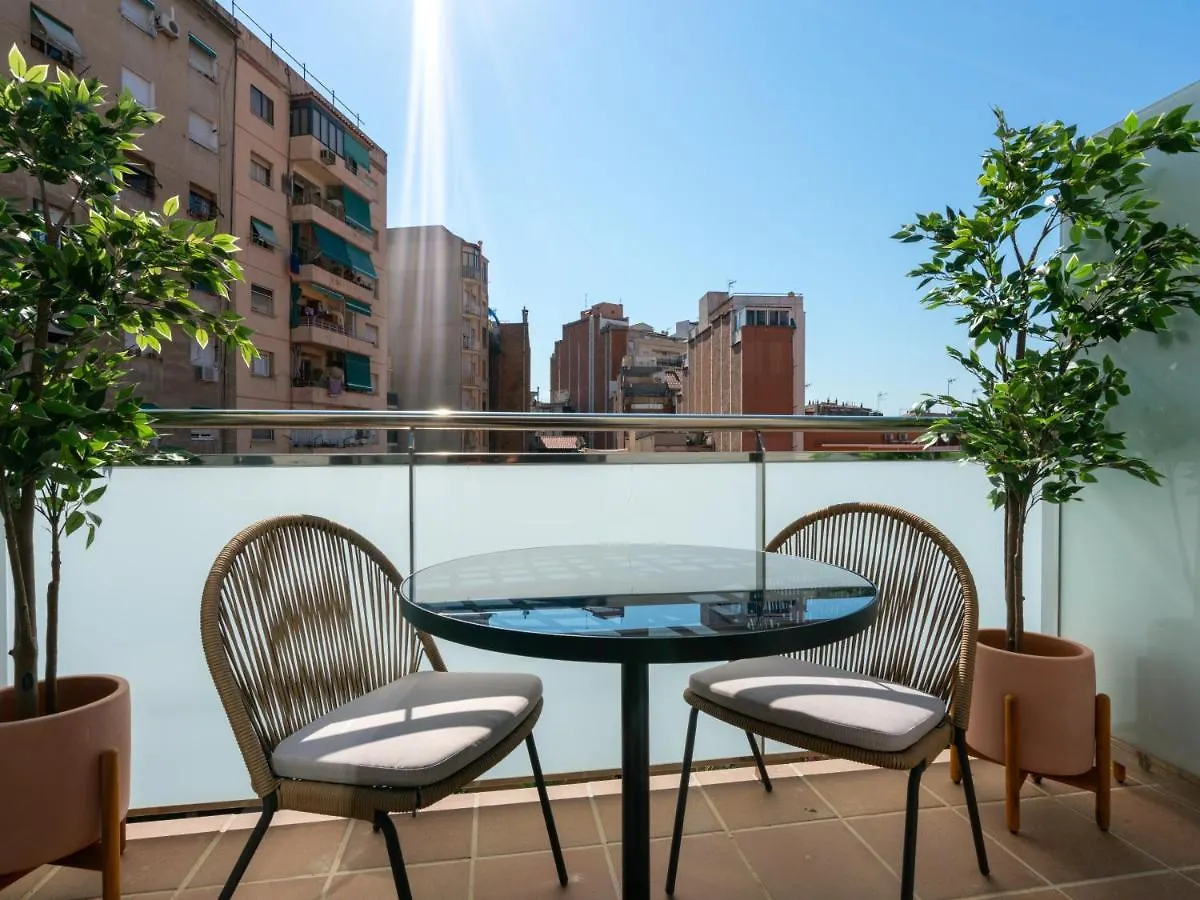 limehome Barcelona Carrer de Besalú 82