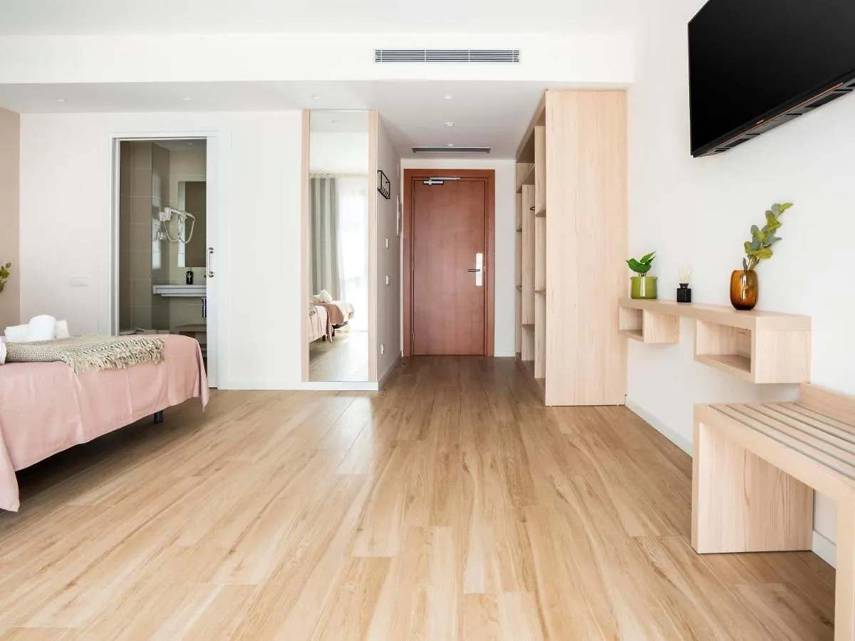 Hotel Limehome Barcelona Carrer De Besalu 82 Španělsko